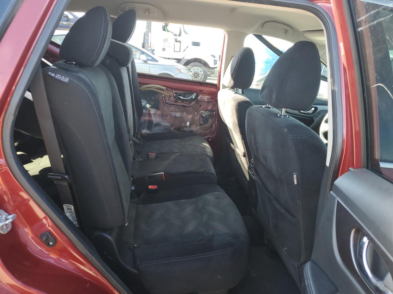 2016 Nissan Rogue - Image 11