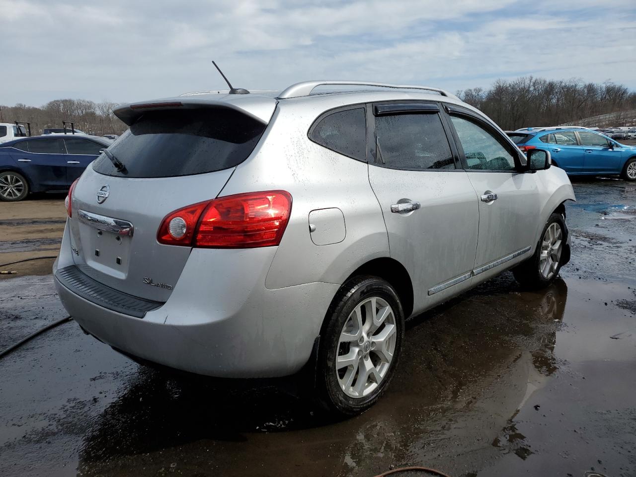 2011 Nissan Rogue - Image 3