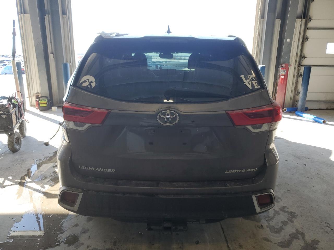 2019 Toyota Highlander - Image 6