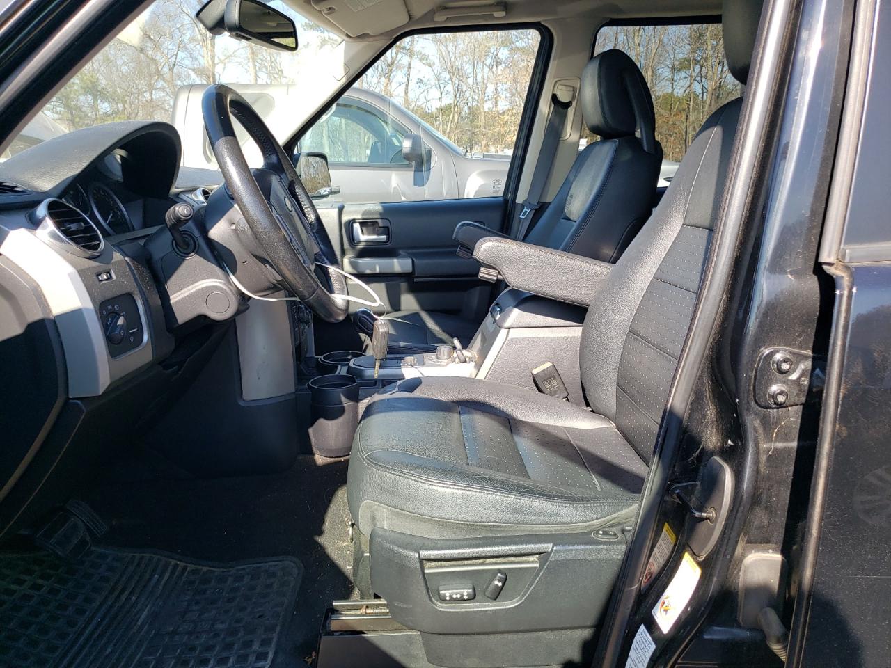 2008 Land Rover LR3 - Image 7