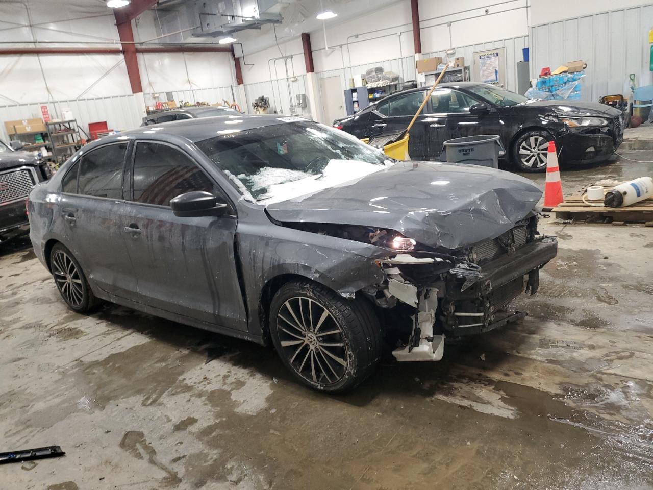 2016 Volkswagen Jetta - Image 4