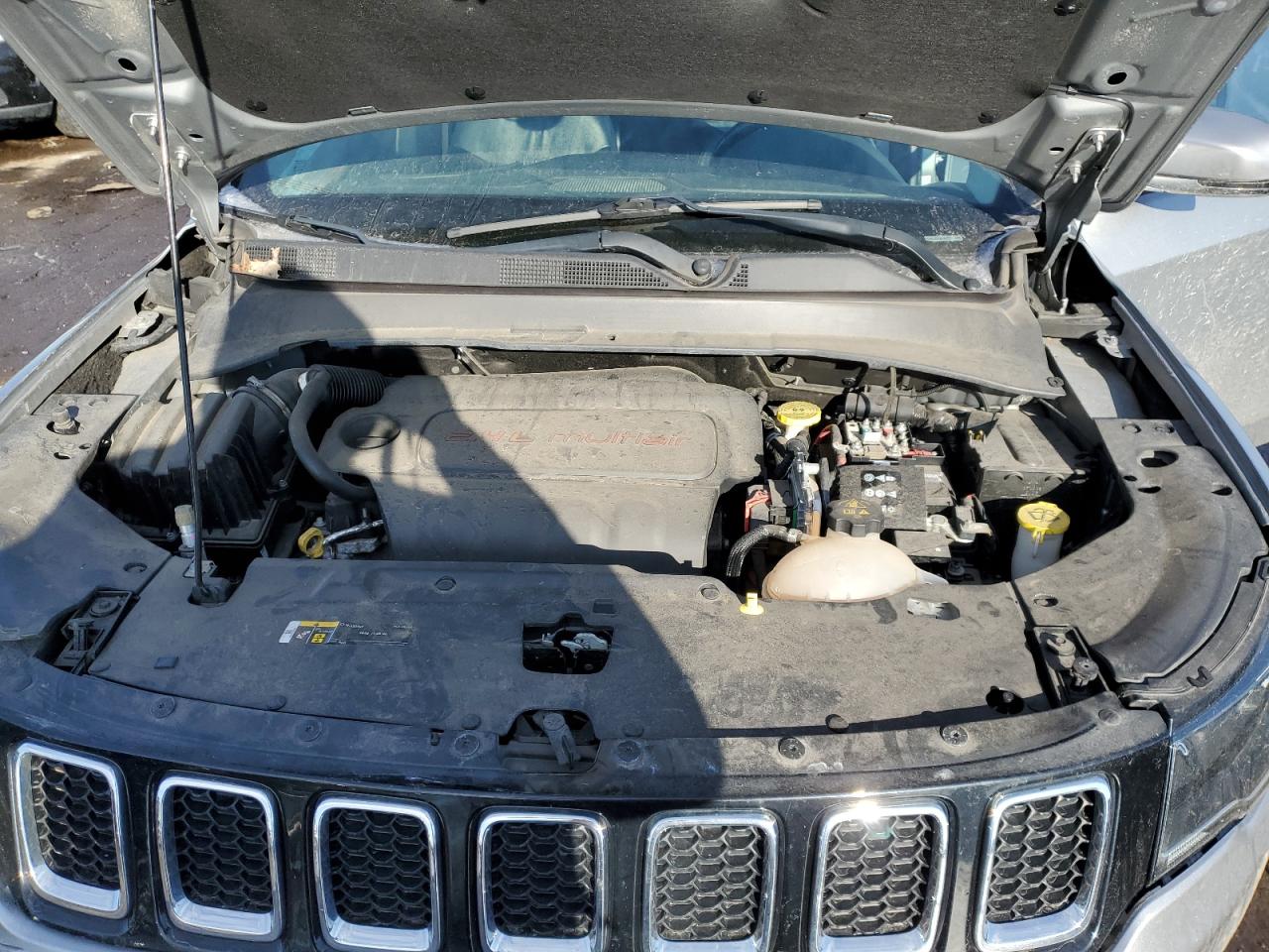 2021 Jeep Compass - Image 12