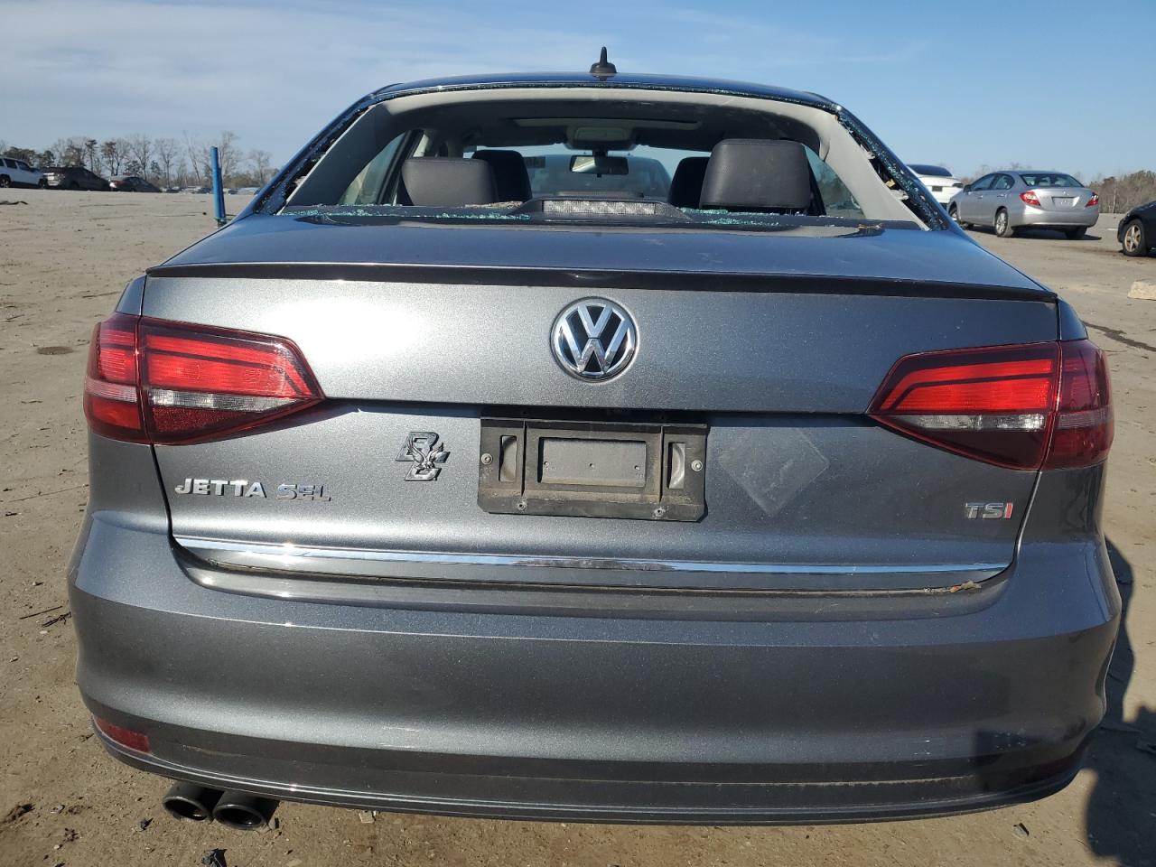 2017 Volkswagen Jetta - Image 6
