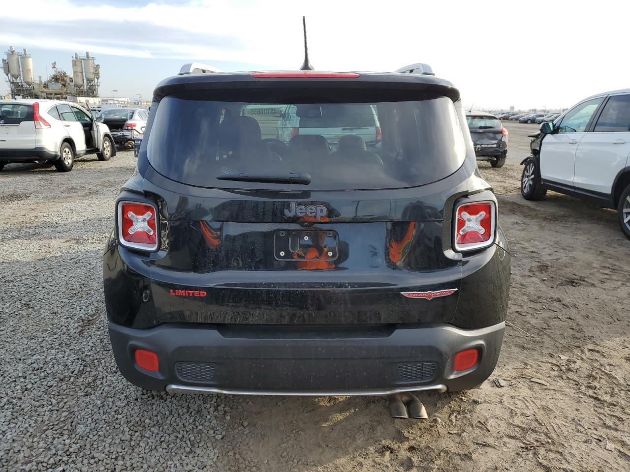 2015 Jeep Renegade - Image 6