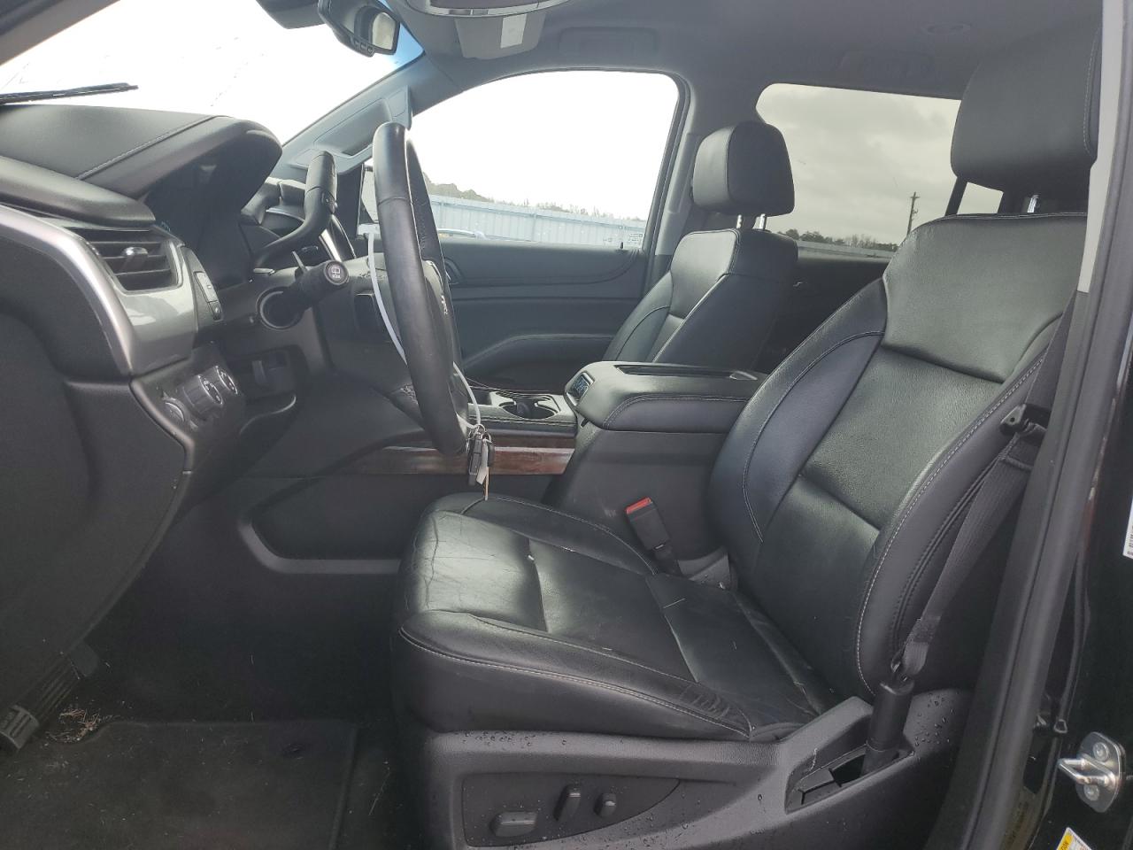 2017 Chevrolet Suburban - Image 7