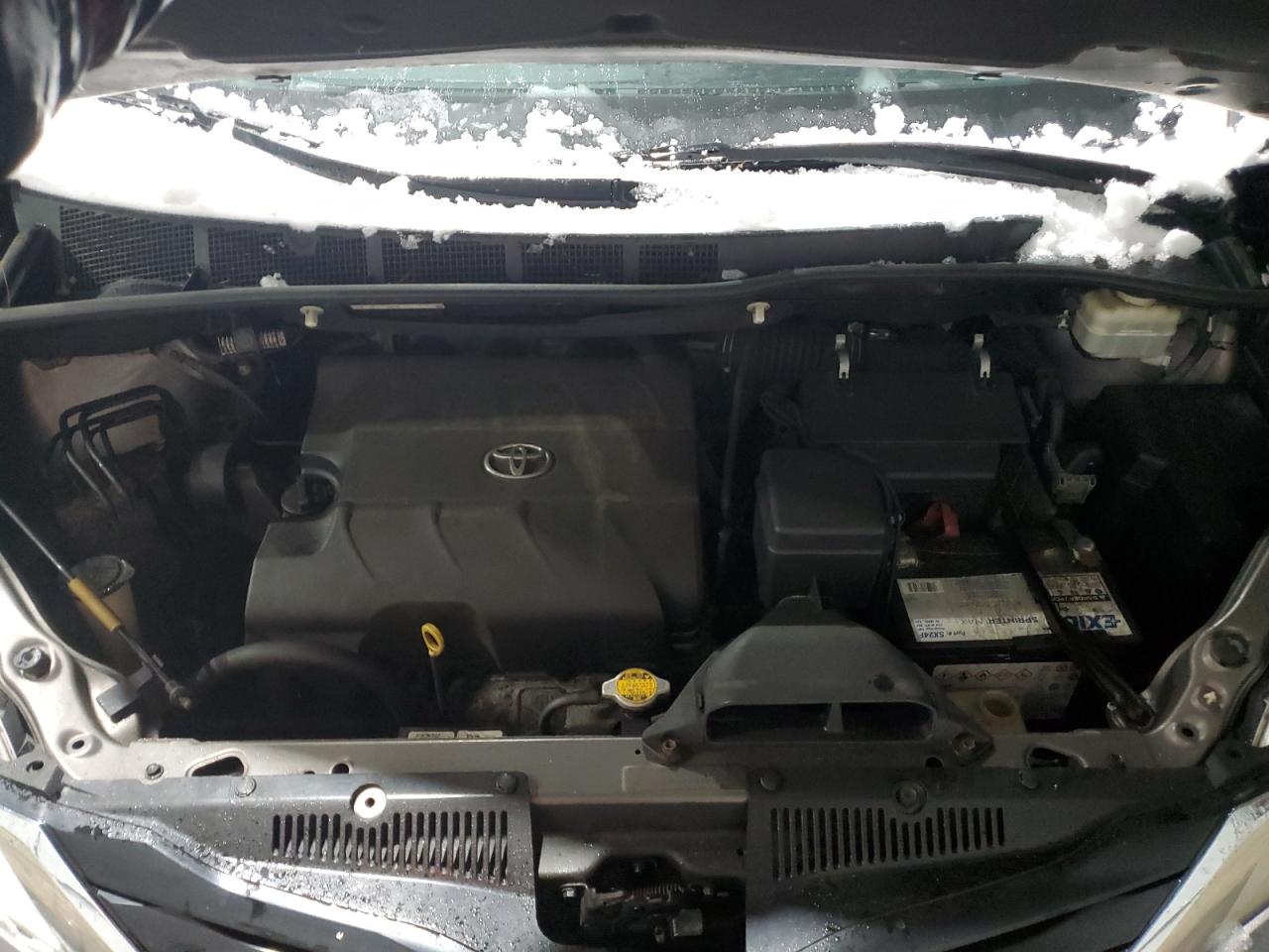 2013 Toyota Sienna - Image 12