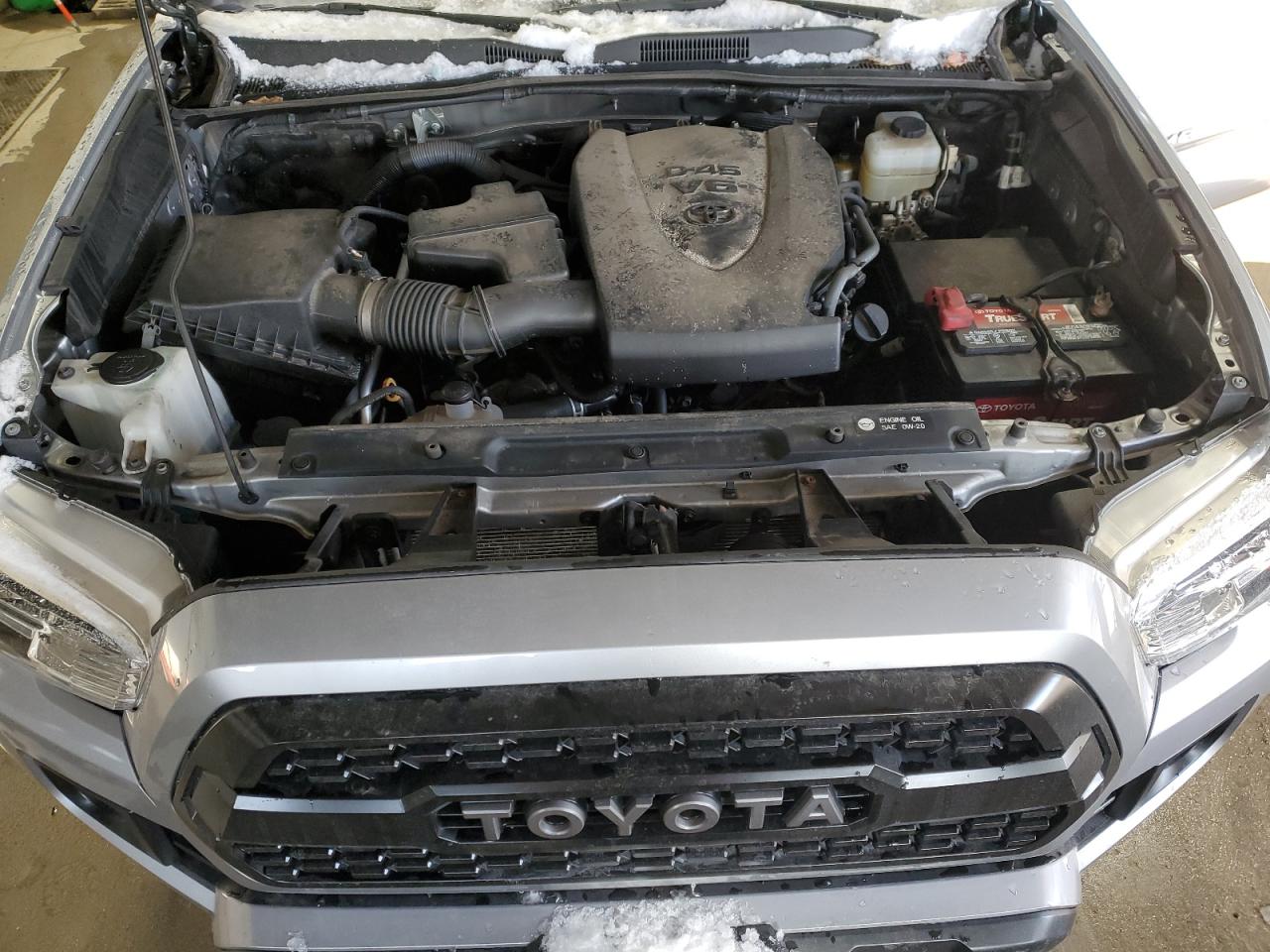 2017 Toyota Tacoma - Image 11