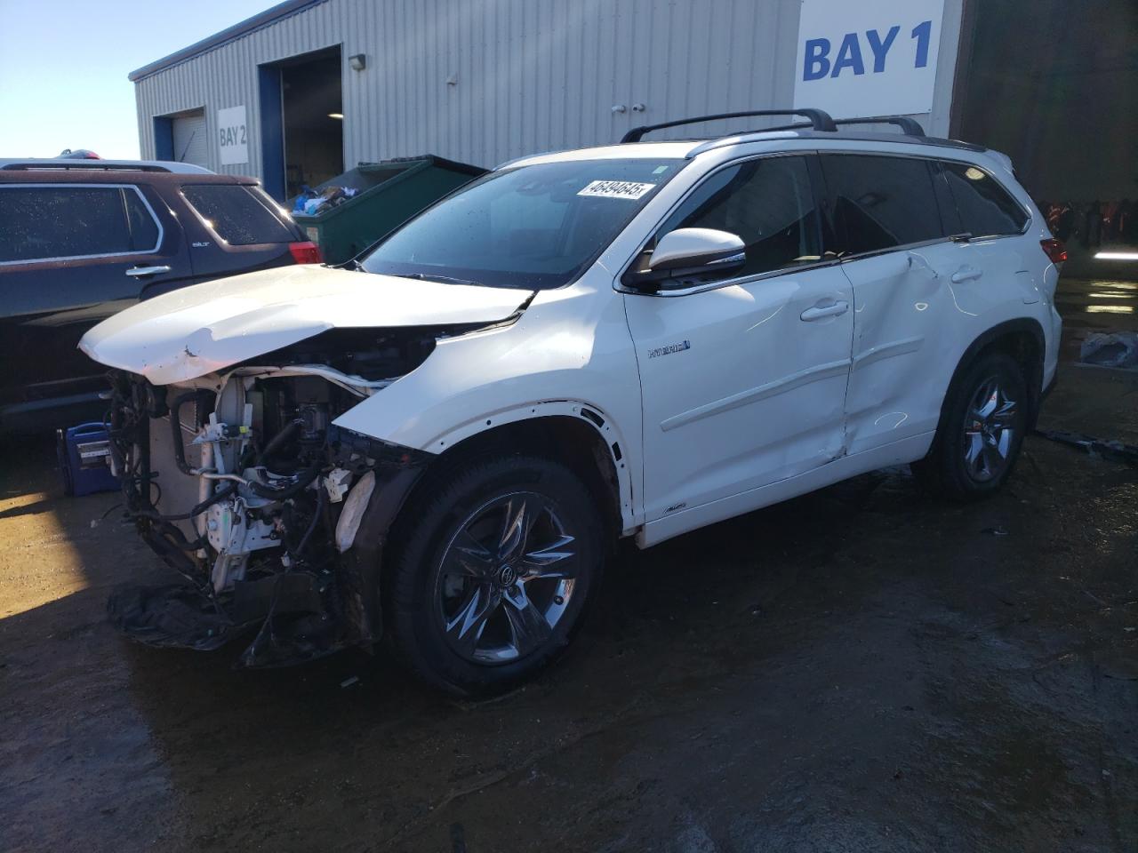 2019 Toyota Highlander - Image 1