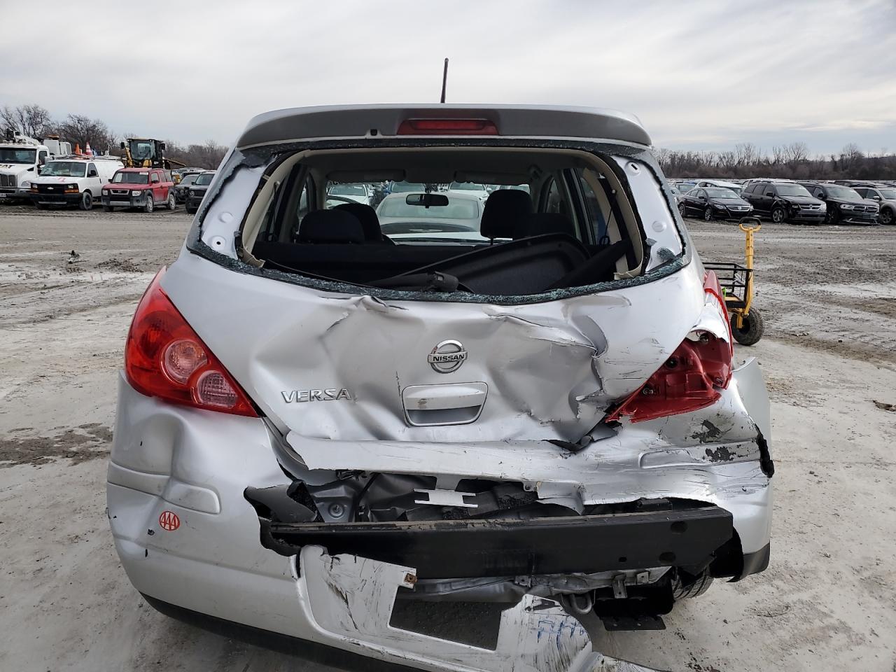 2009 Nissan Versa - Image 6