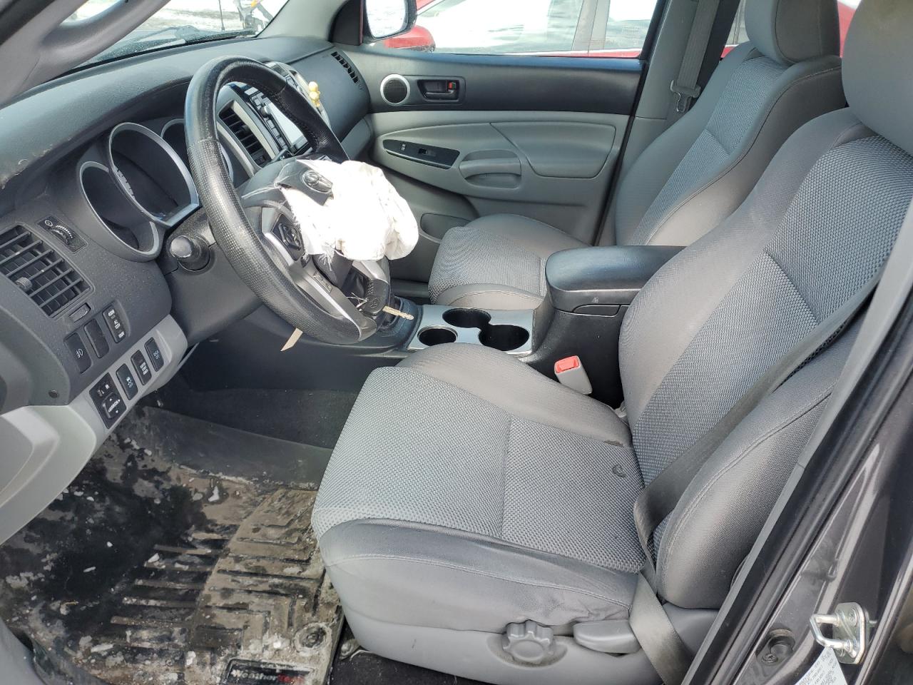 2014 Toyota Tacoma - Image 7