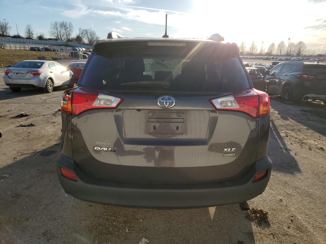 2015 Toyota RAV 4 - Image 6