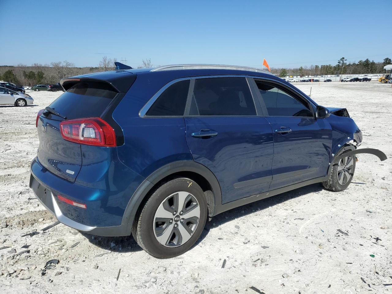 2017 Kia Niro - Image 3