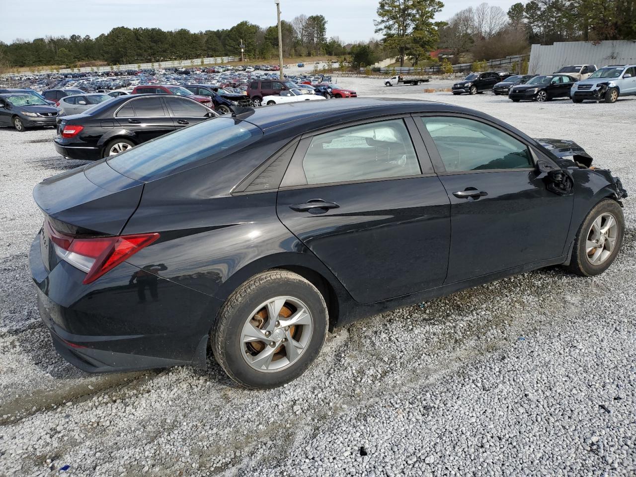 2022 Hyundai Elantra - Image 3