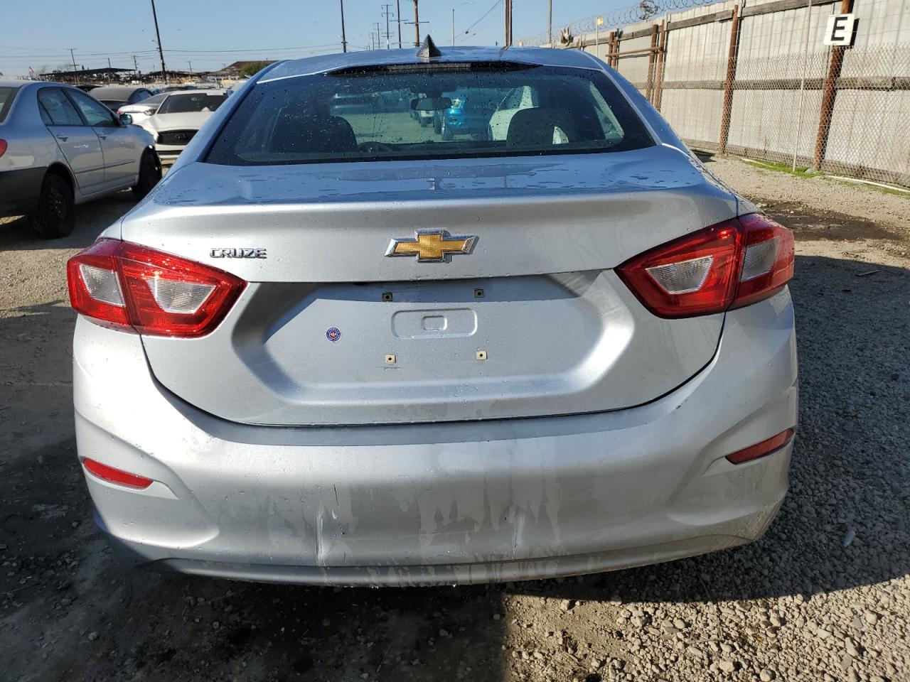 2018 Chevrolet Cruze - Image 6