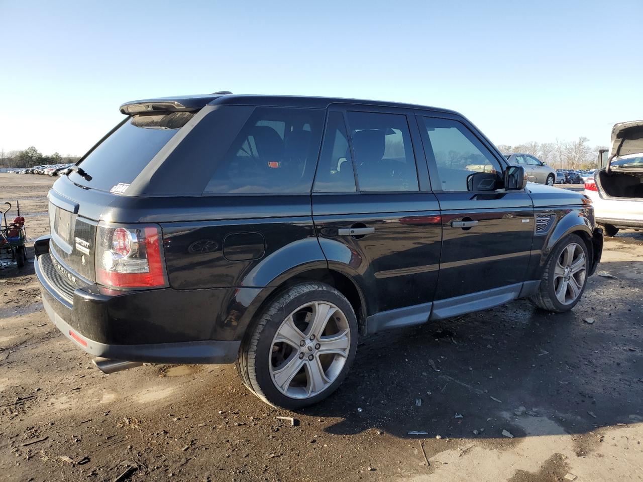 2011 Land Rover Range Rover - Image 3