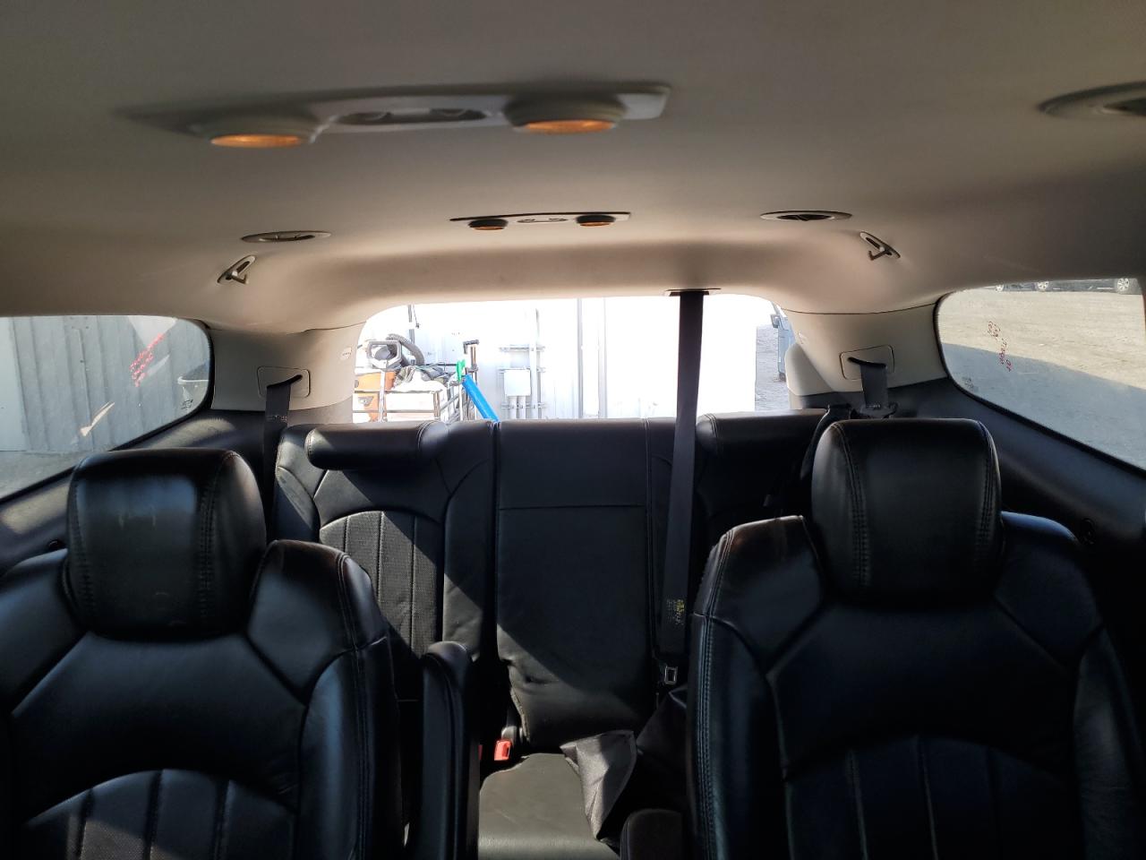 2009 Buick Enclave - Image 10