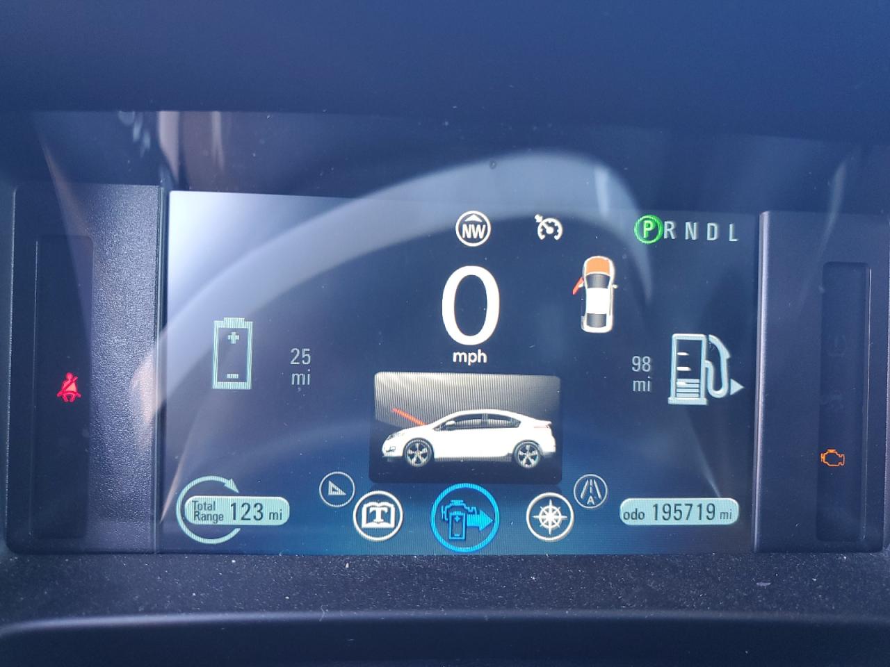2014 Chevrolet Volt - Image 9