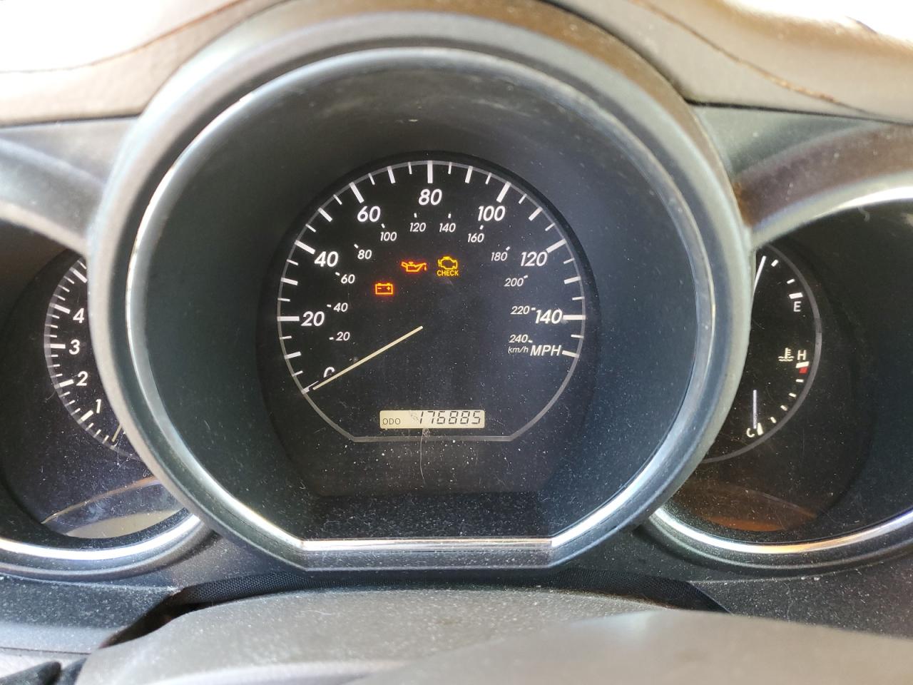 2004 Lexus RX - Image 9