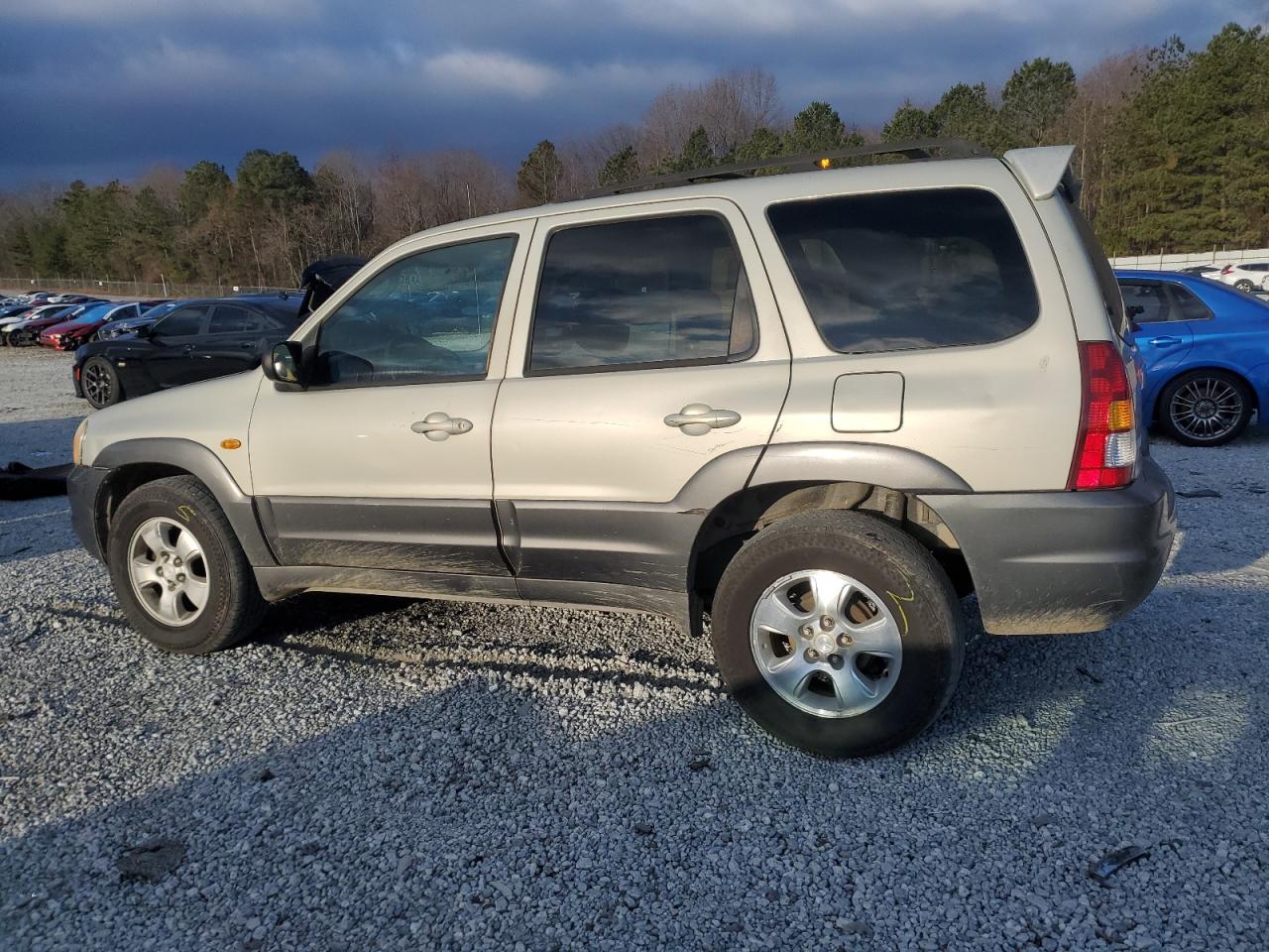 2004 Mazda Tribute - Image 2