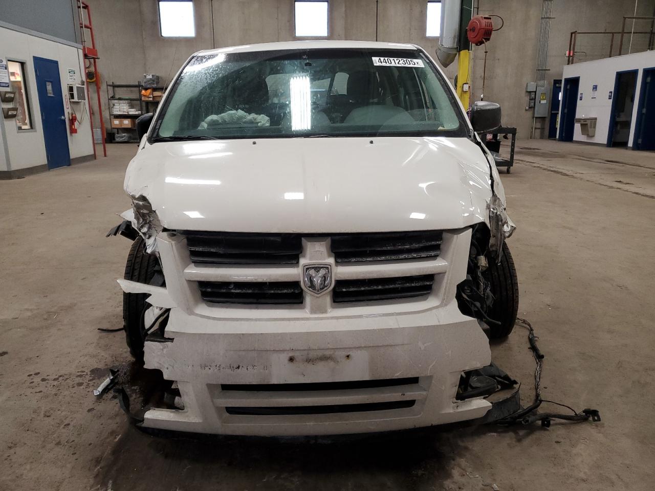 2010 Dodge Caravan - Image 5
