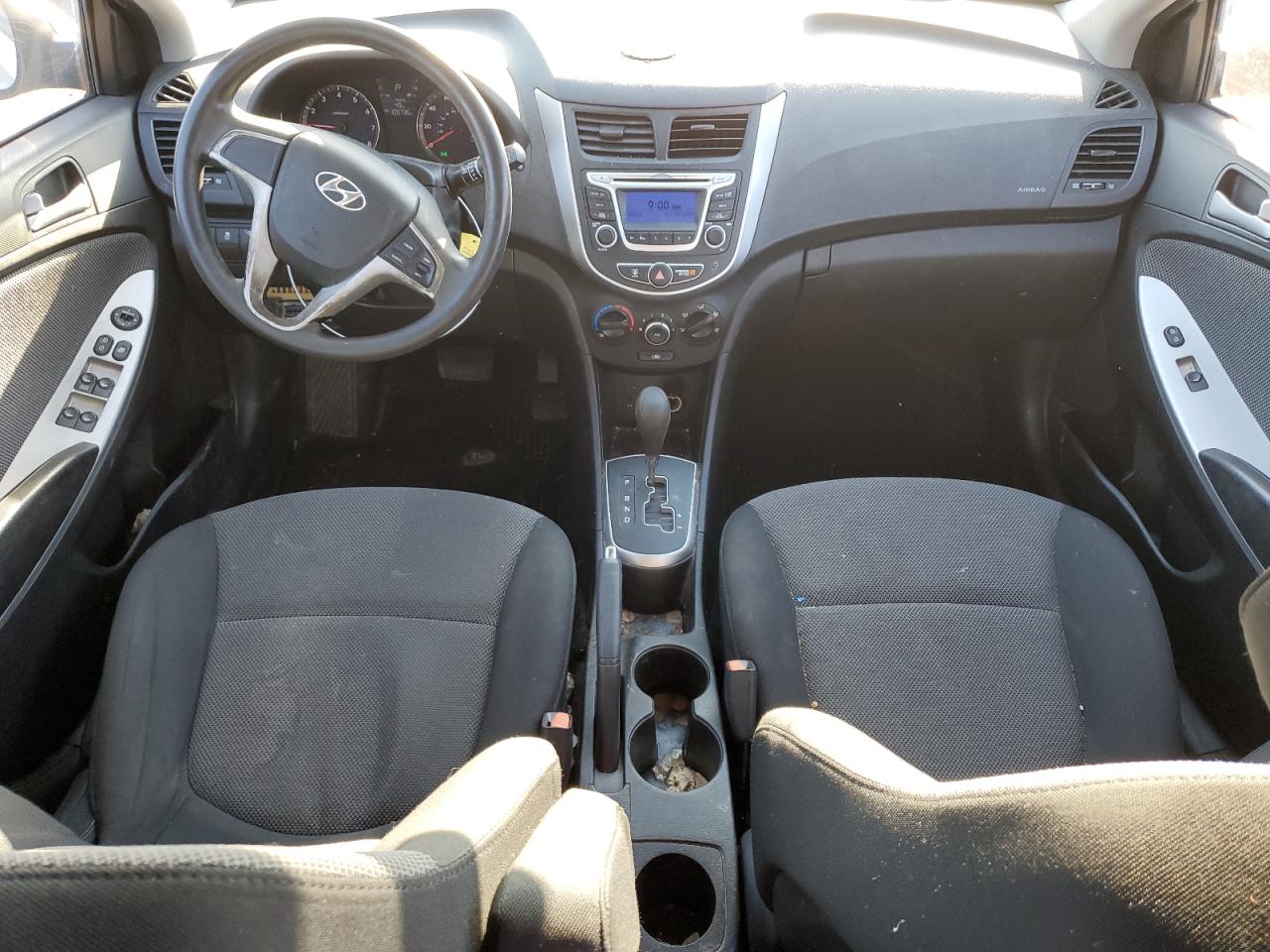 2014 Hyundai Accent - Image 8
