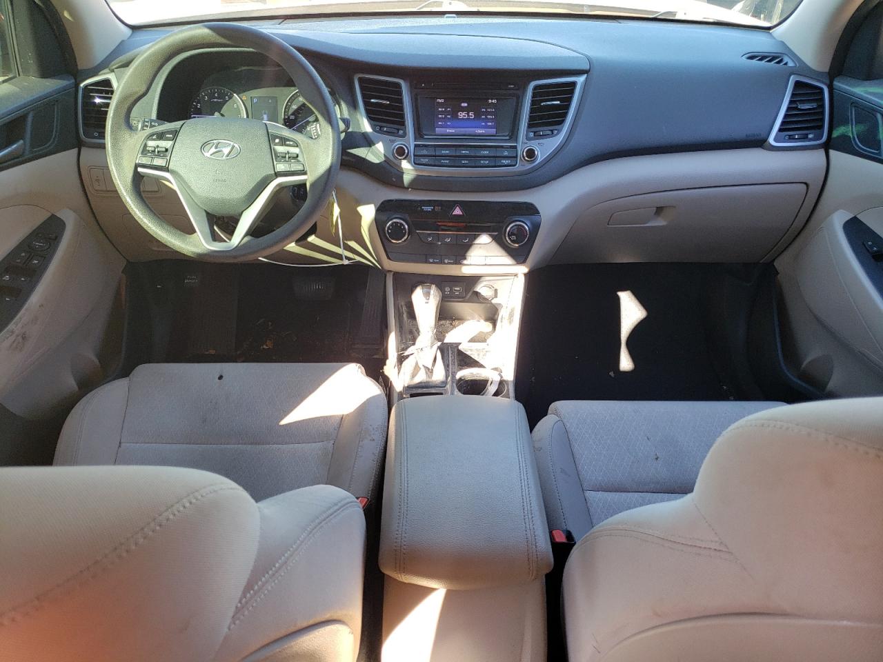 2017 Hyundai Tucson - Image 8