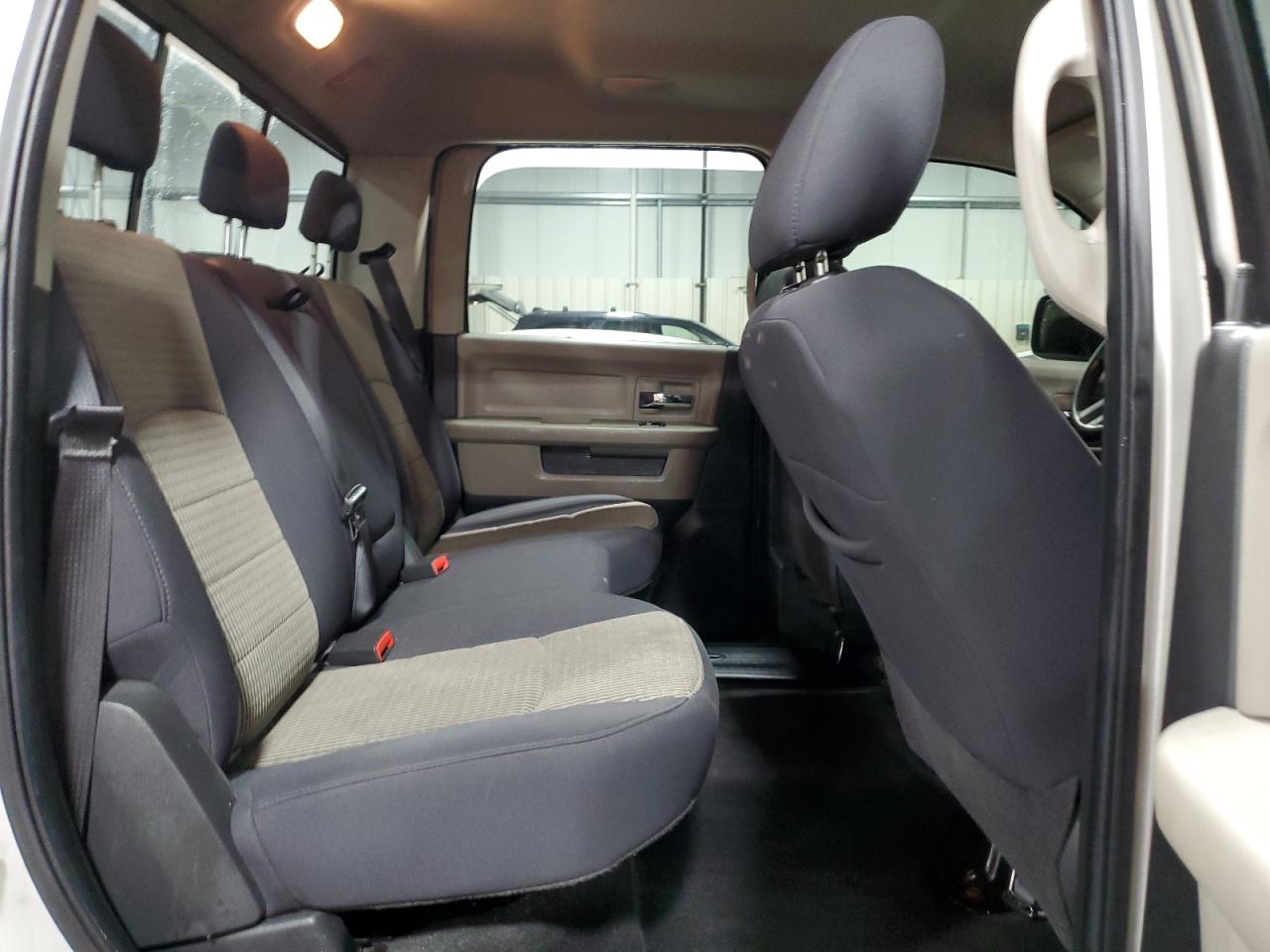 2010 Dodge RAM - Image 10