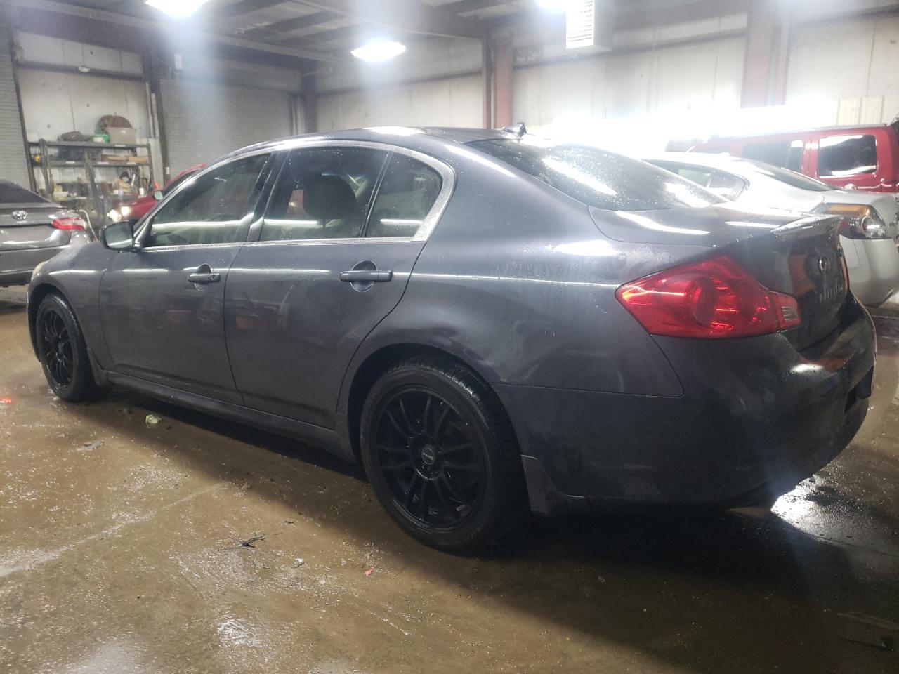 2011 Infiniti G - Image 2