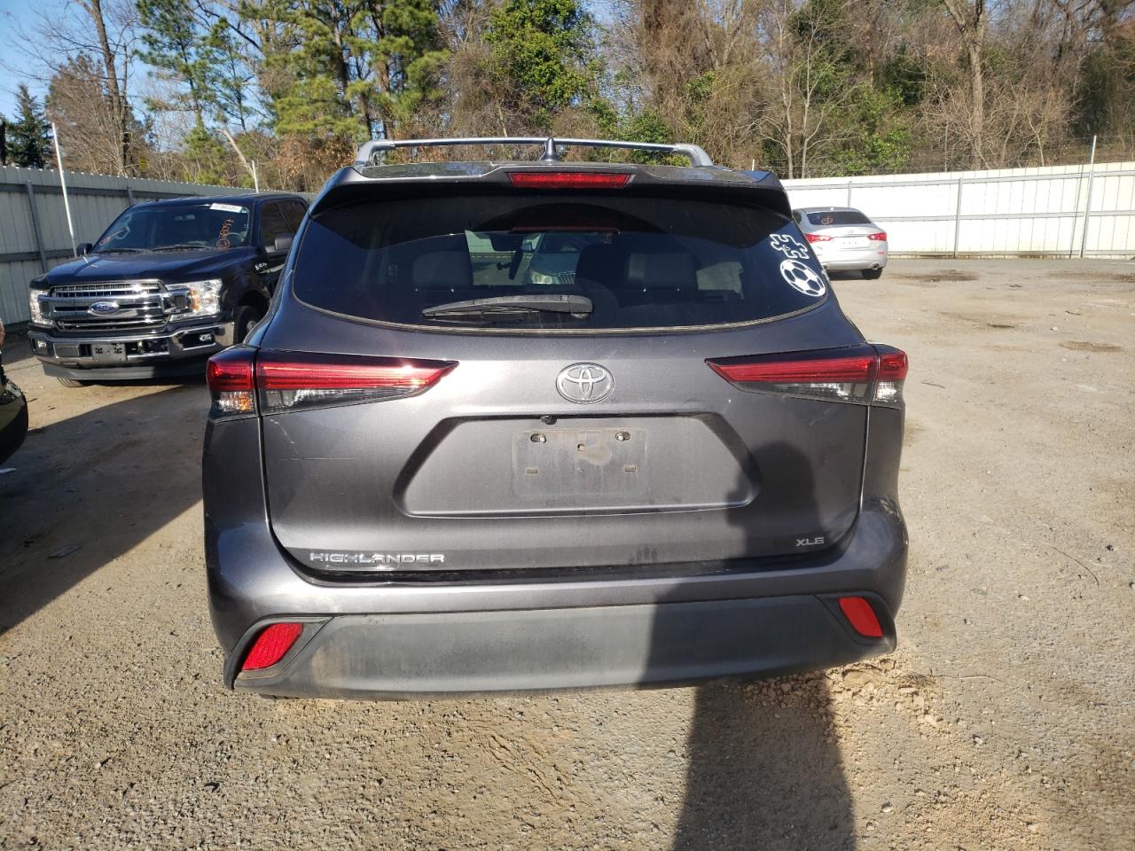 2020 Toyota Highlander - Image 6