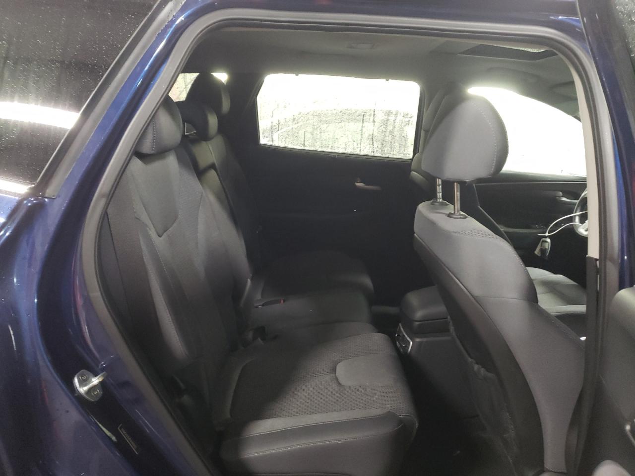 2022 Hyundai Santa Fe - Image 10