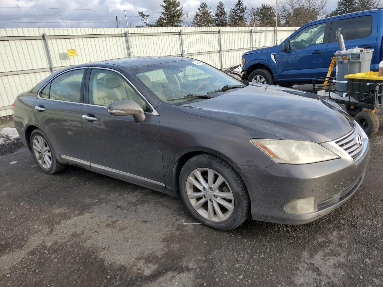 2010 Lexus ES - Image 4