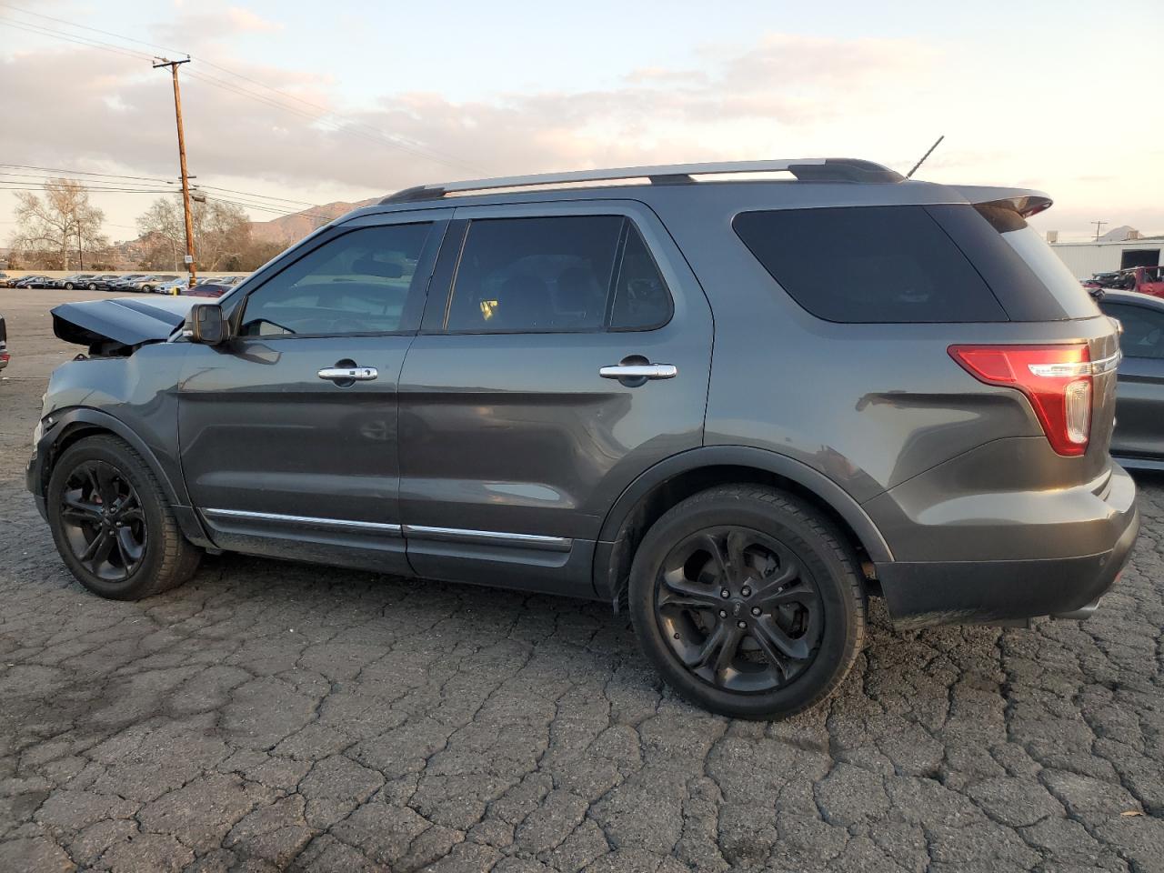 2012 Ford Explorer - Image 2