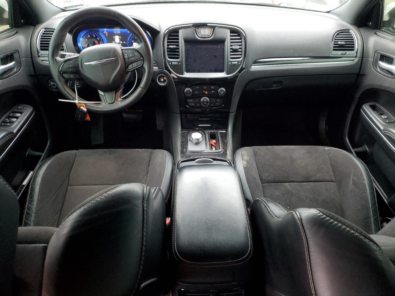 2018 Chrysler 300 - Image 8