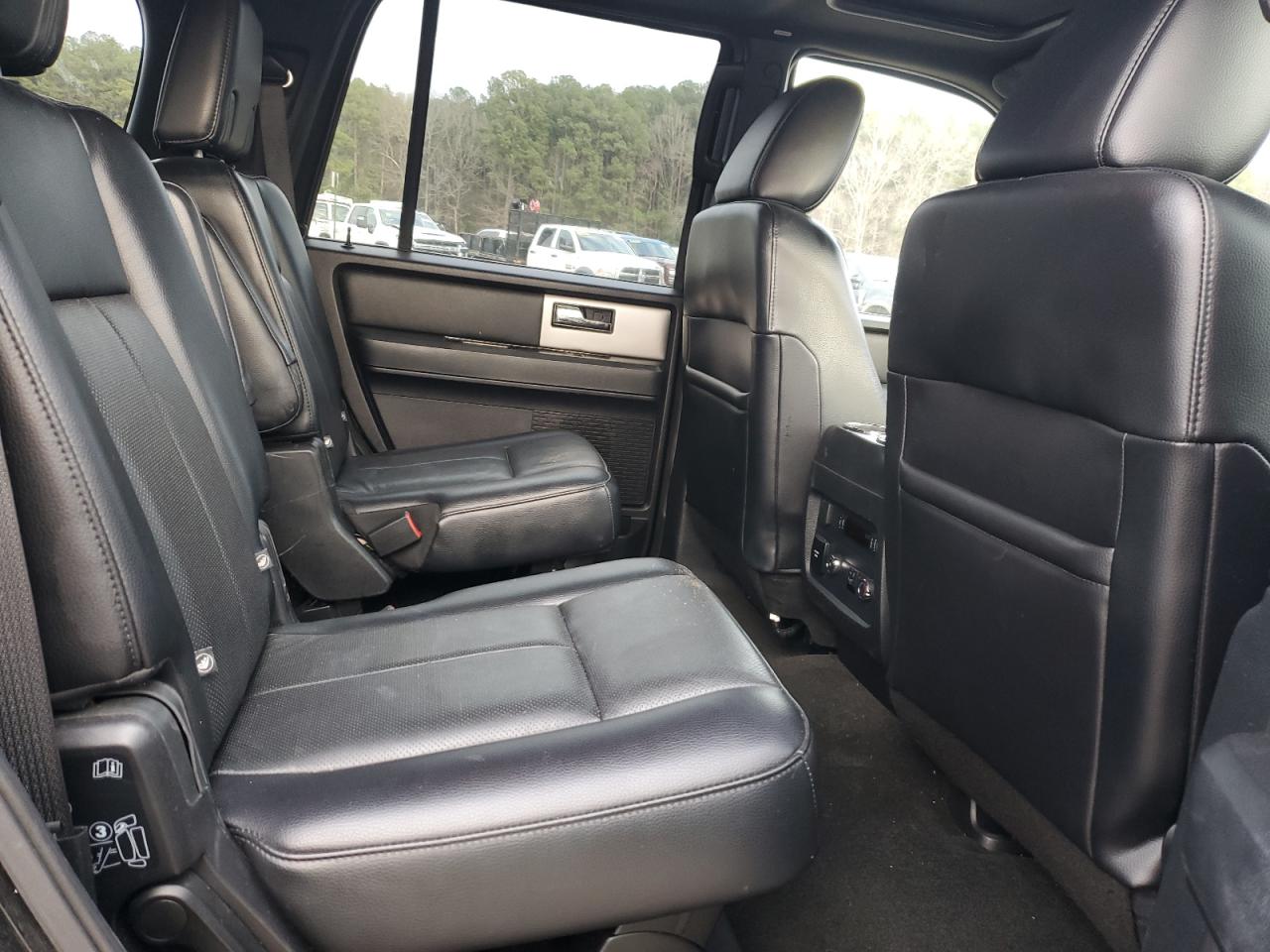 2017 Ford Expedition - Image 11