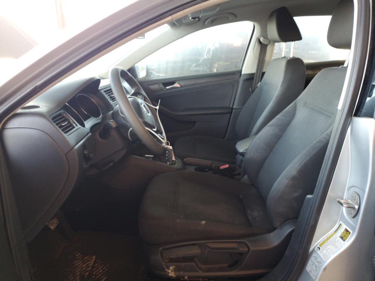 2016 Volkswagen Jetta - Image 7
