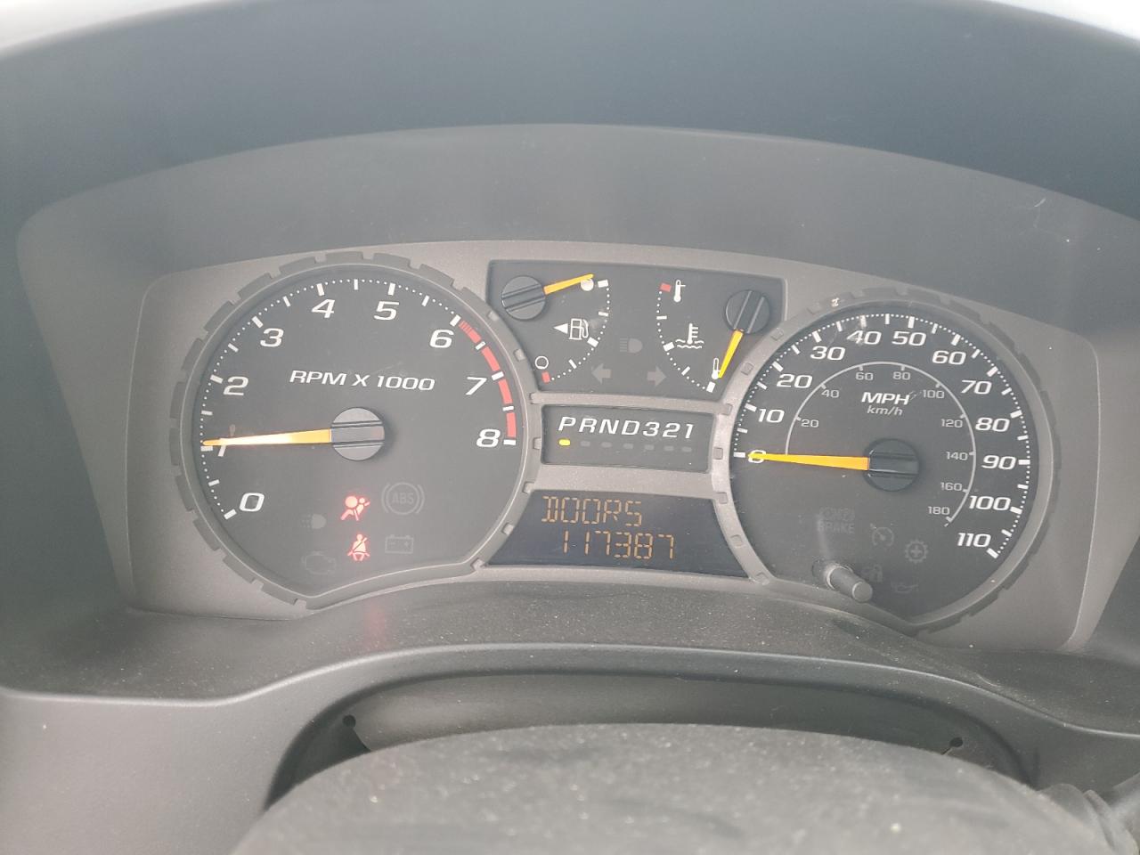 2004 Chevrolet Colorado - Image 9