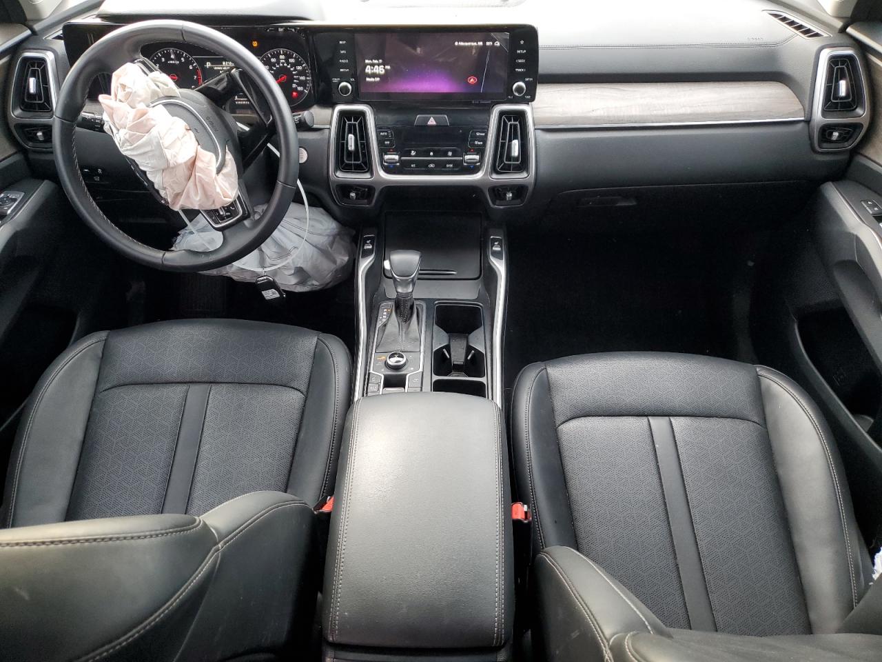2023 Kia Sorento - Image 8