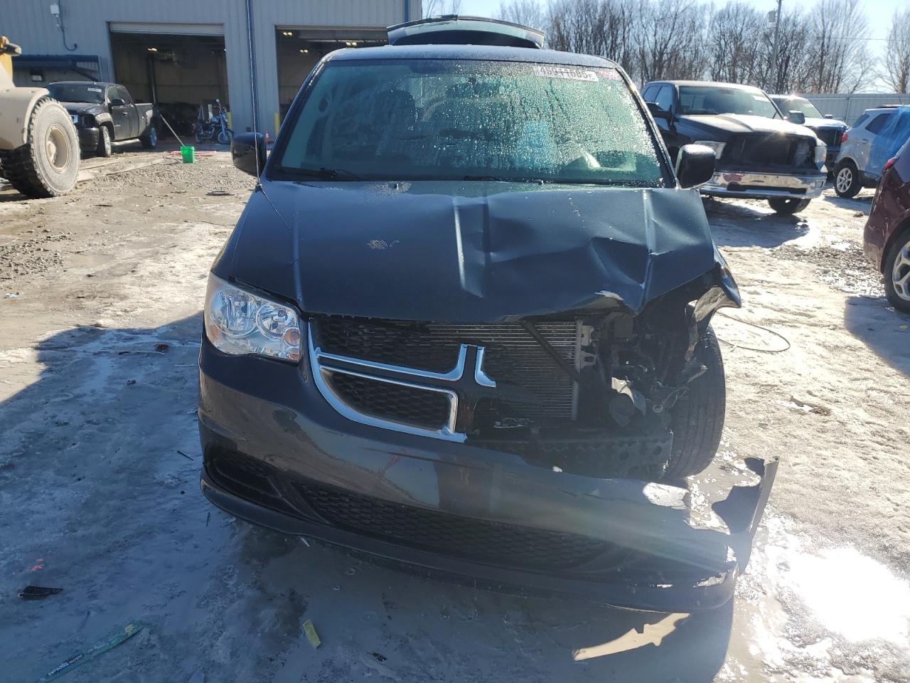 2014 Dodge Caravan - Image 5