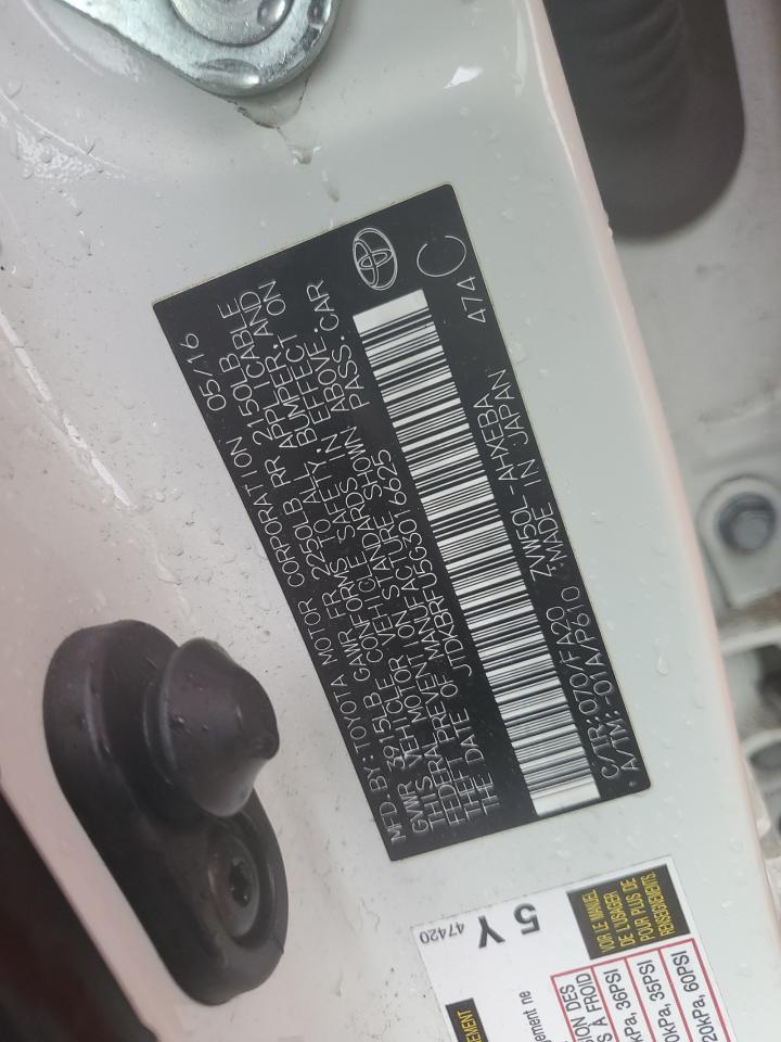 2016 Toyota Prius - Image 12