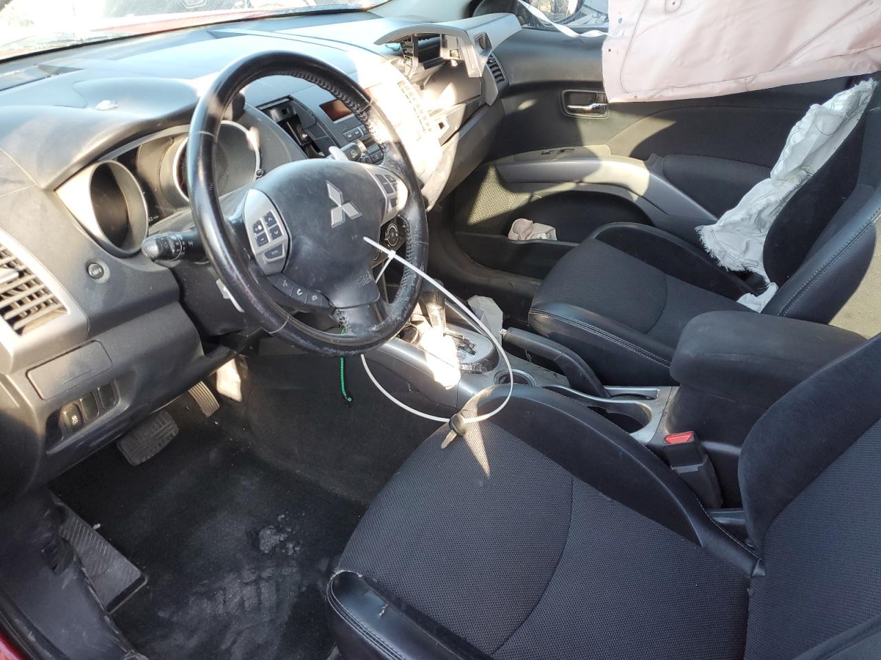 2011 Mitsubishi Outlander - Image 7