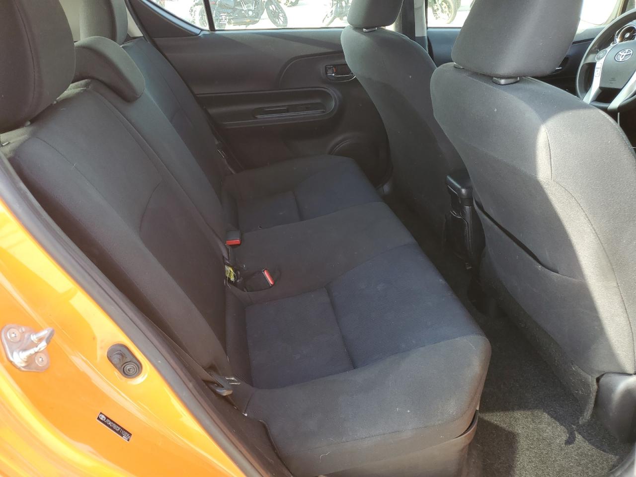 2015 Toyota Prius - Image 10