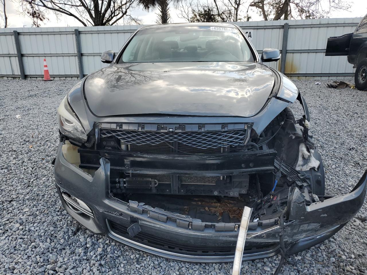 2017 Infiniti Q70 - Image 5