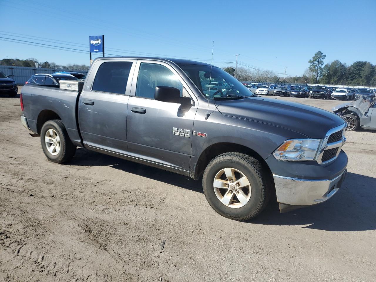 2016 RAM 1500 - Image 4