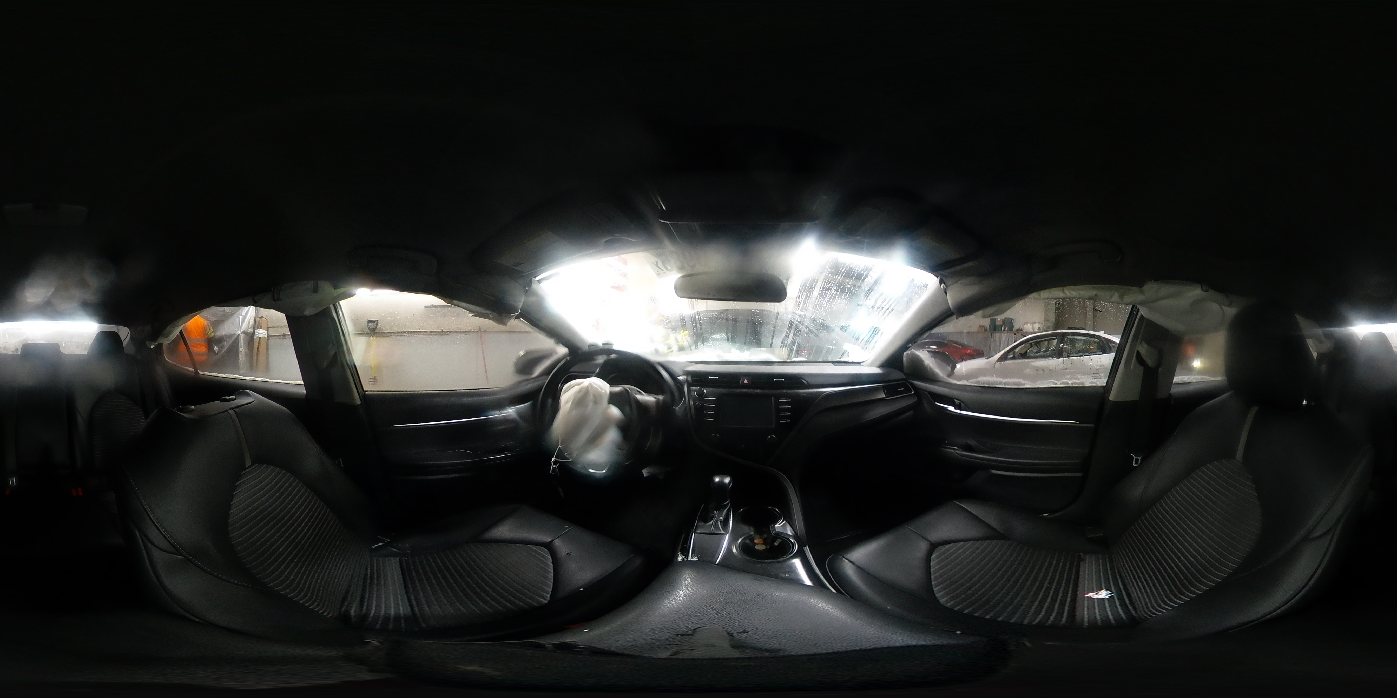 2019 Toyota Camry - Image 15