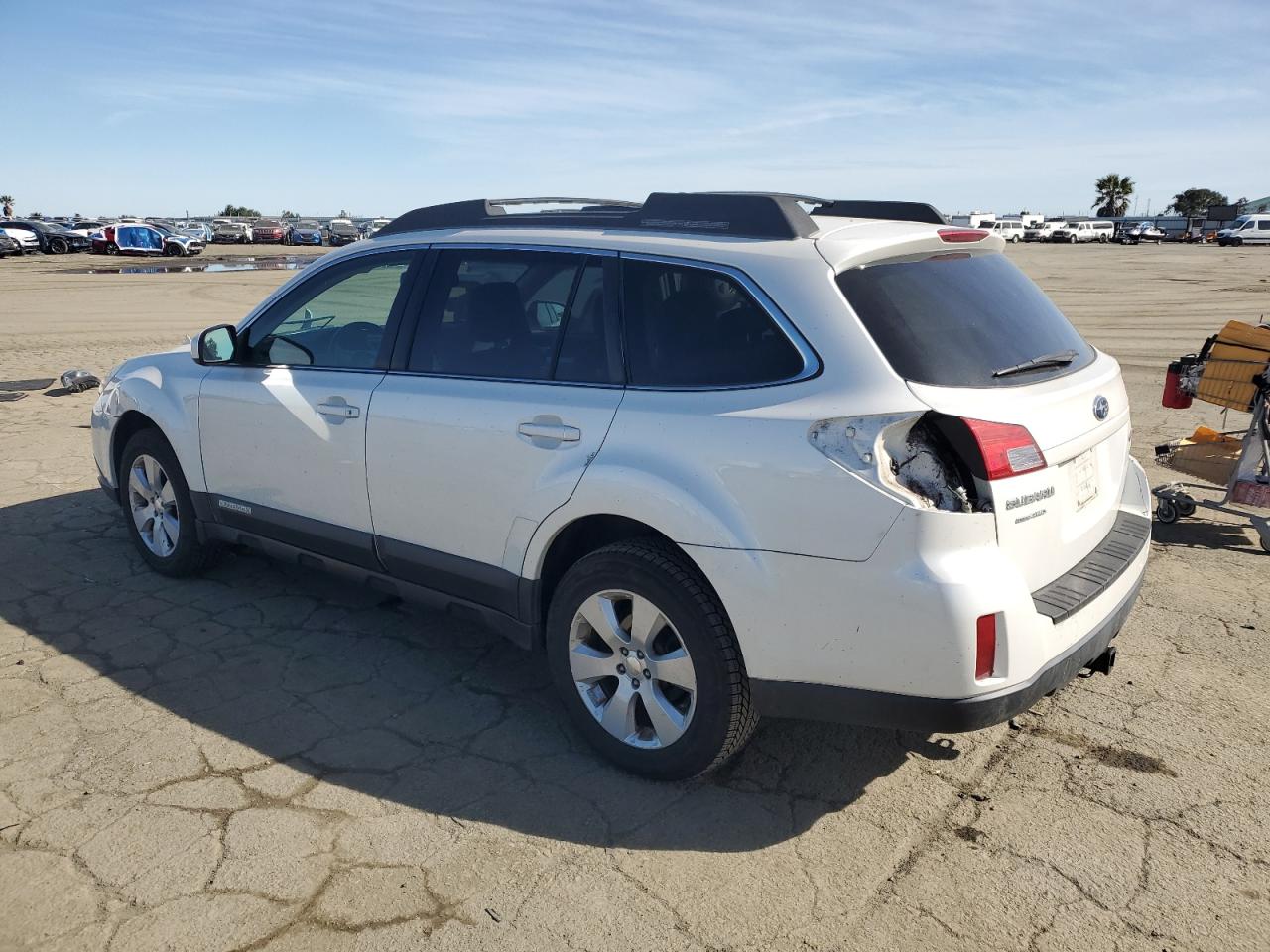 2011 Subaru Outback - Image 2