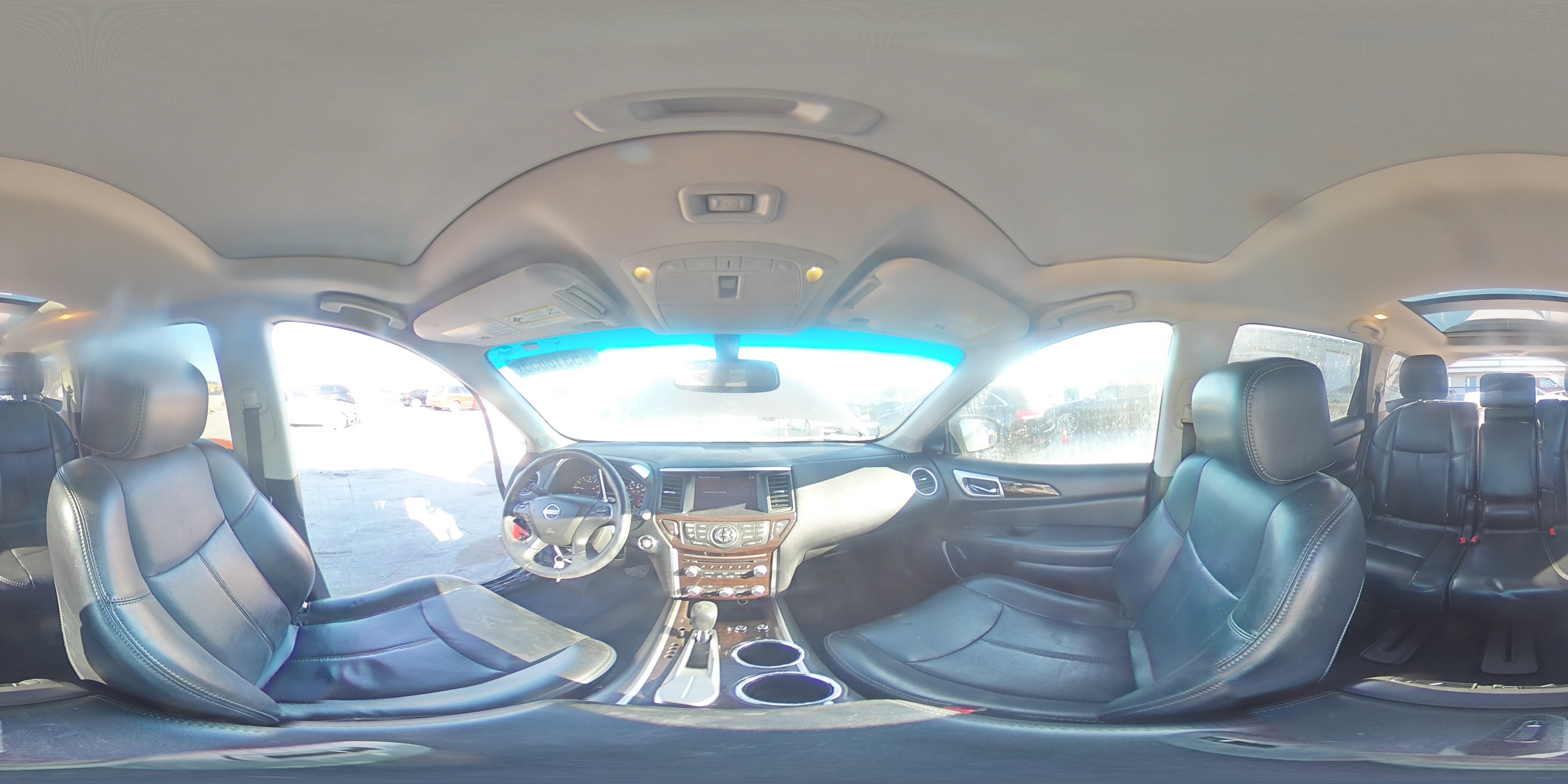 2015 Nissan Pathfinder - Image 16