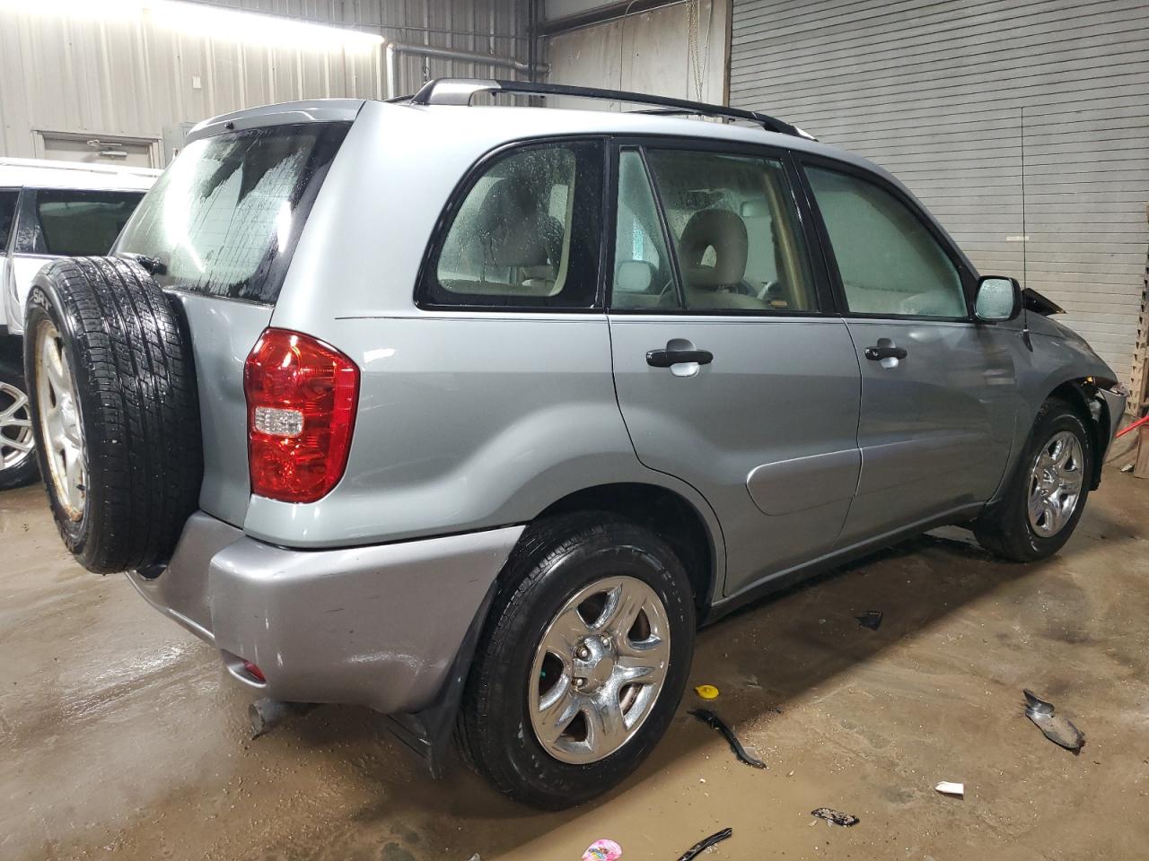 2004 Toyota RAV 4 - Image 3