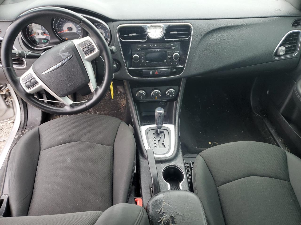 2011 Chrysler 200 - Image 8