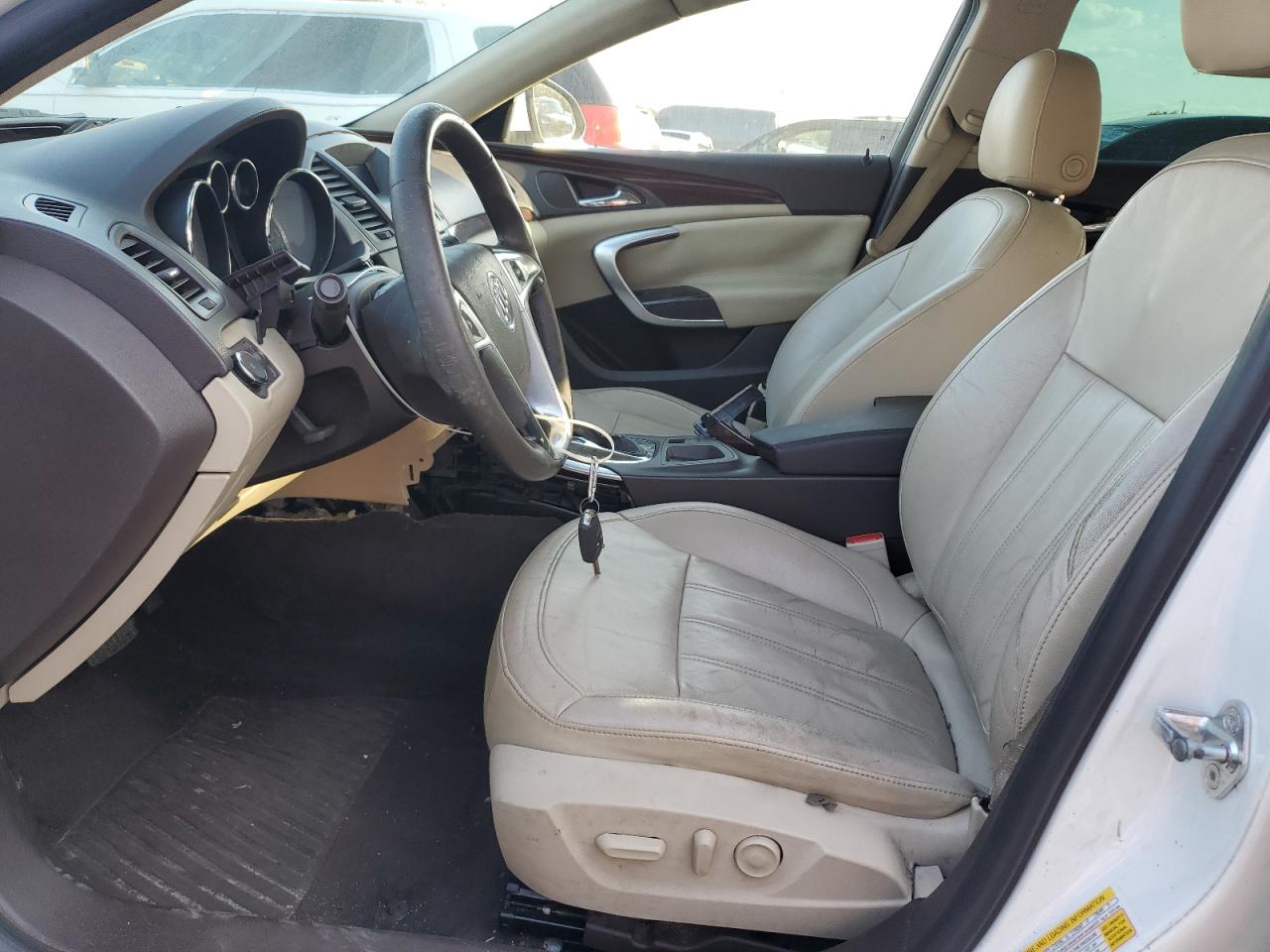 2011 Buick Regal - Image 7