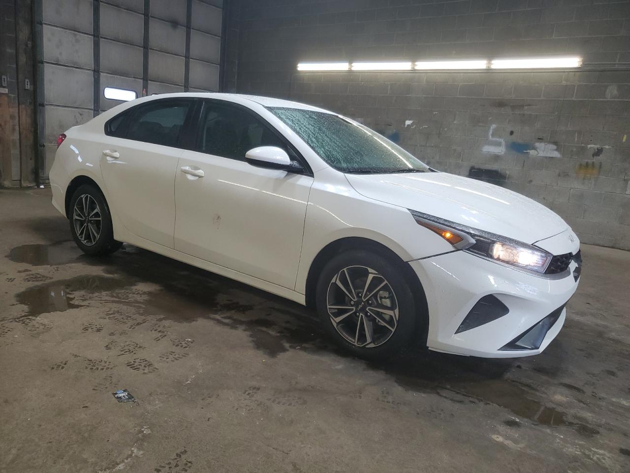 2024 Kia Forte - Image 4